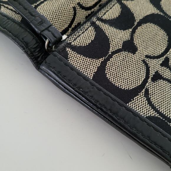 Coach Buckle Signature Clutch Wallet Large Logo Canvas Leather Black Trifold - Picture 8 of 12